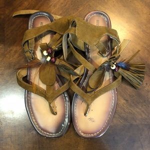 Mossimo Faux Suede Feather Sandals